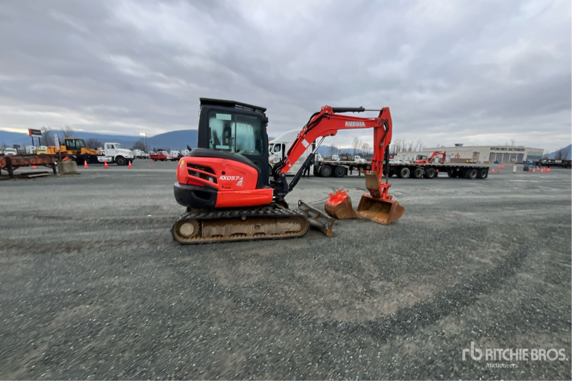 General Appearance with Picture, Right Rear Corner