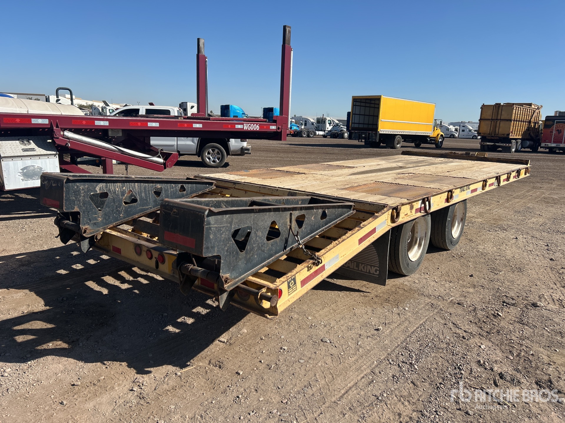 Aspect général with Image, coin arrière droit