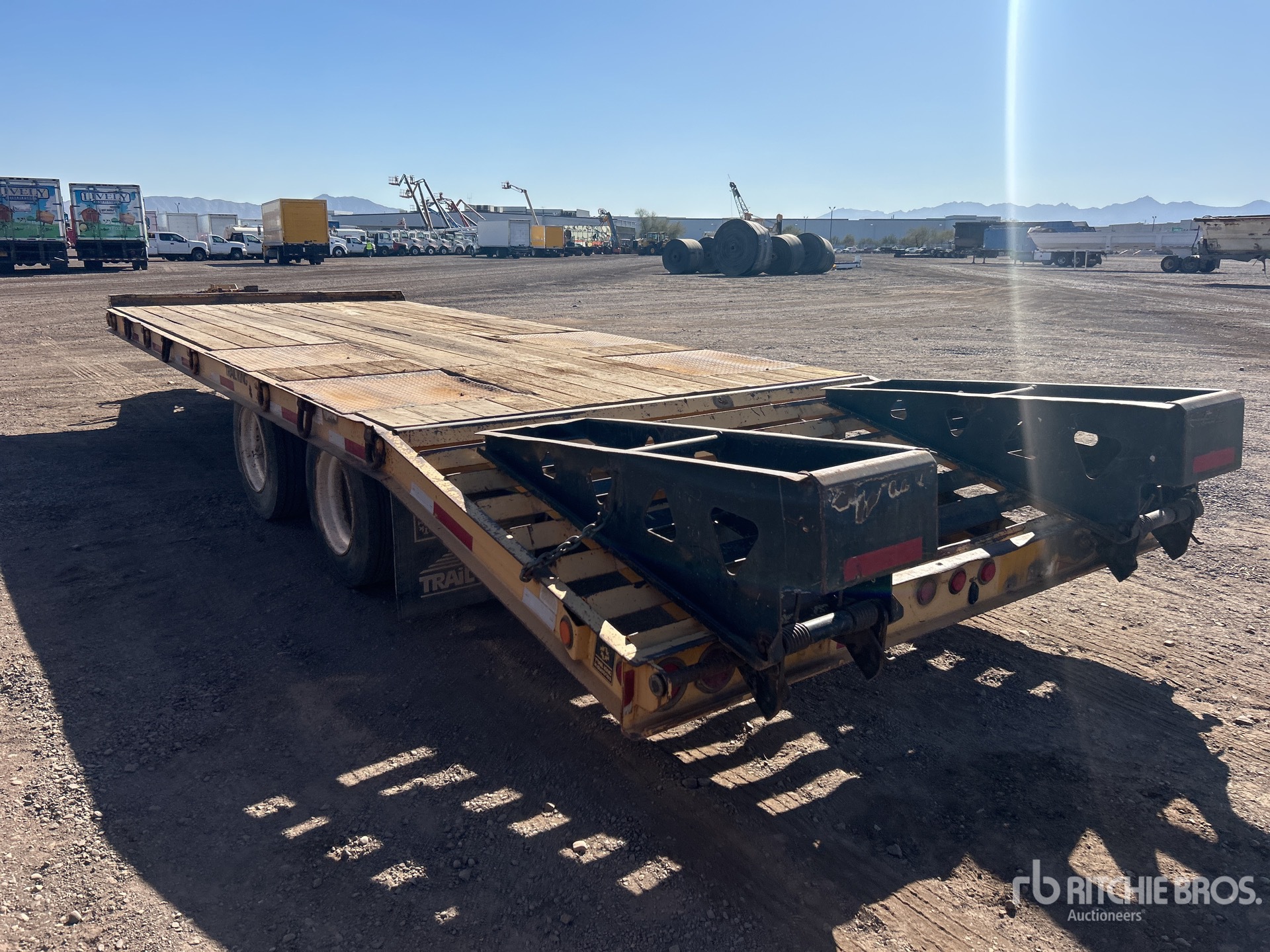 Aspect général with Image, coin arrière gauche