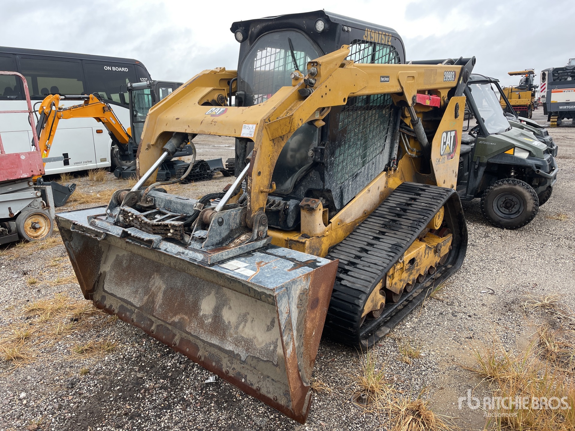 General Appearance with Picture, Left Front Corner