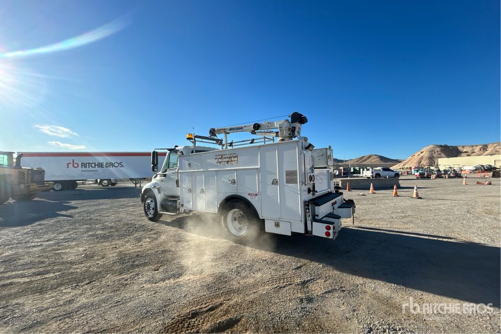 General Appearance with Imagen: esquina trasera izquierda