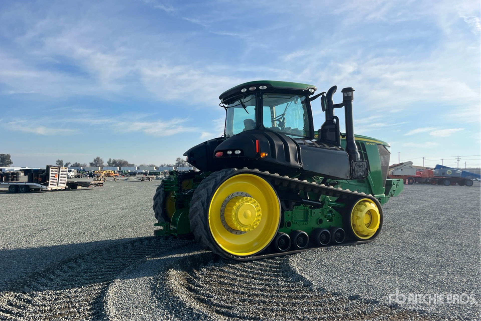 General Appearance with Foto, angolo anteriore sinistro