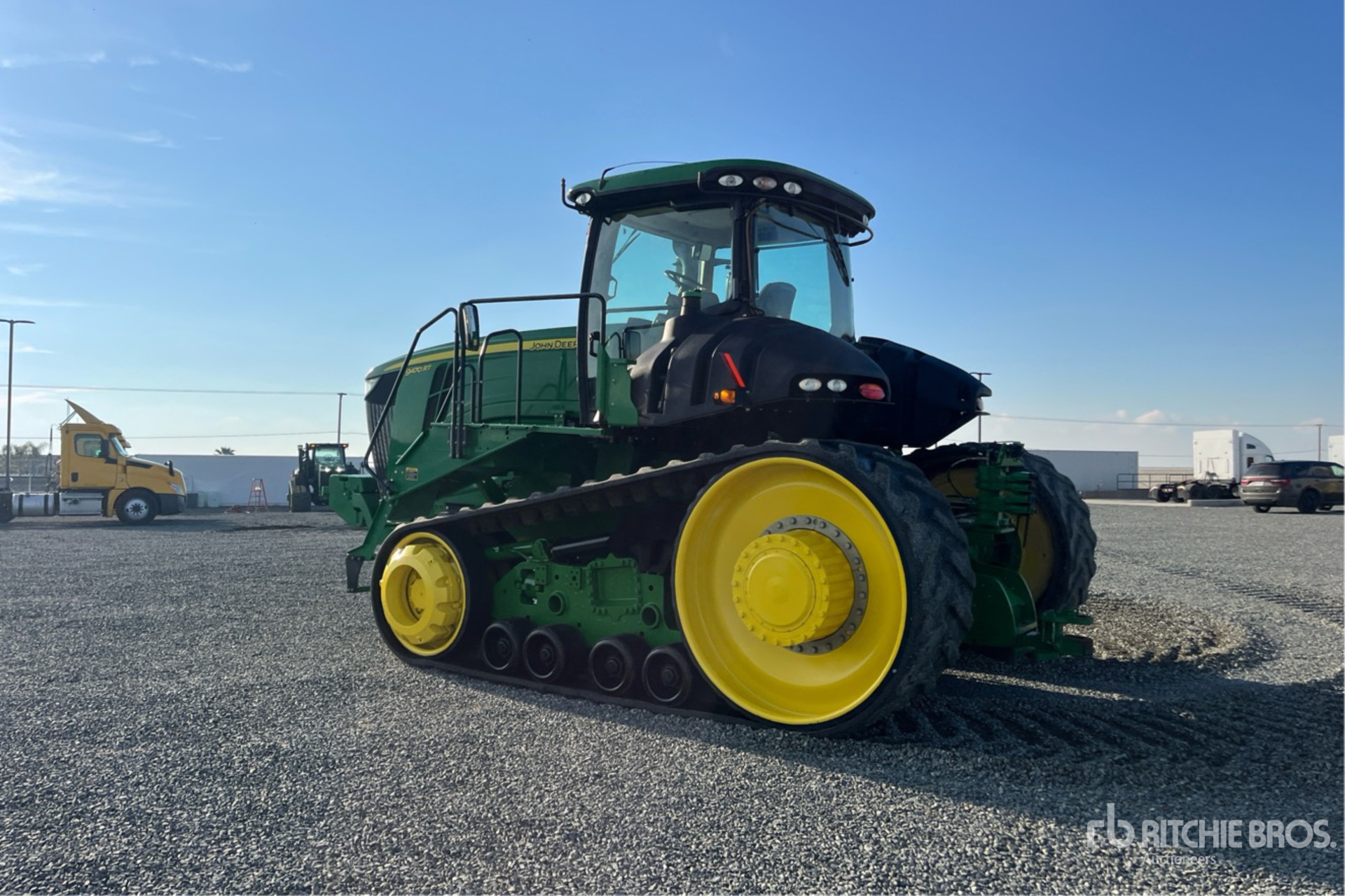 General Appearance with Foto, angolo posteriore sinistro