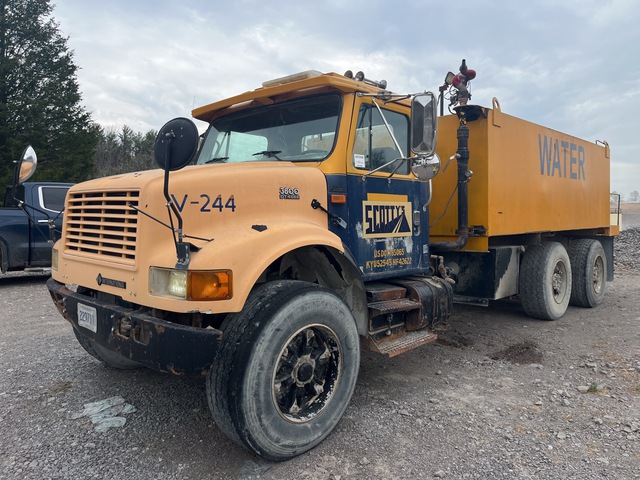 1993 International 4900 6x4 Water Truck
