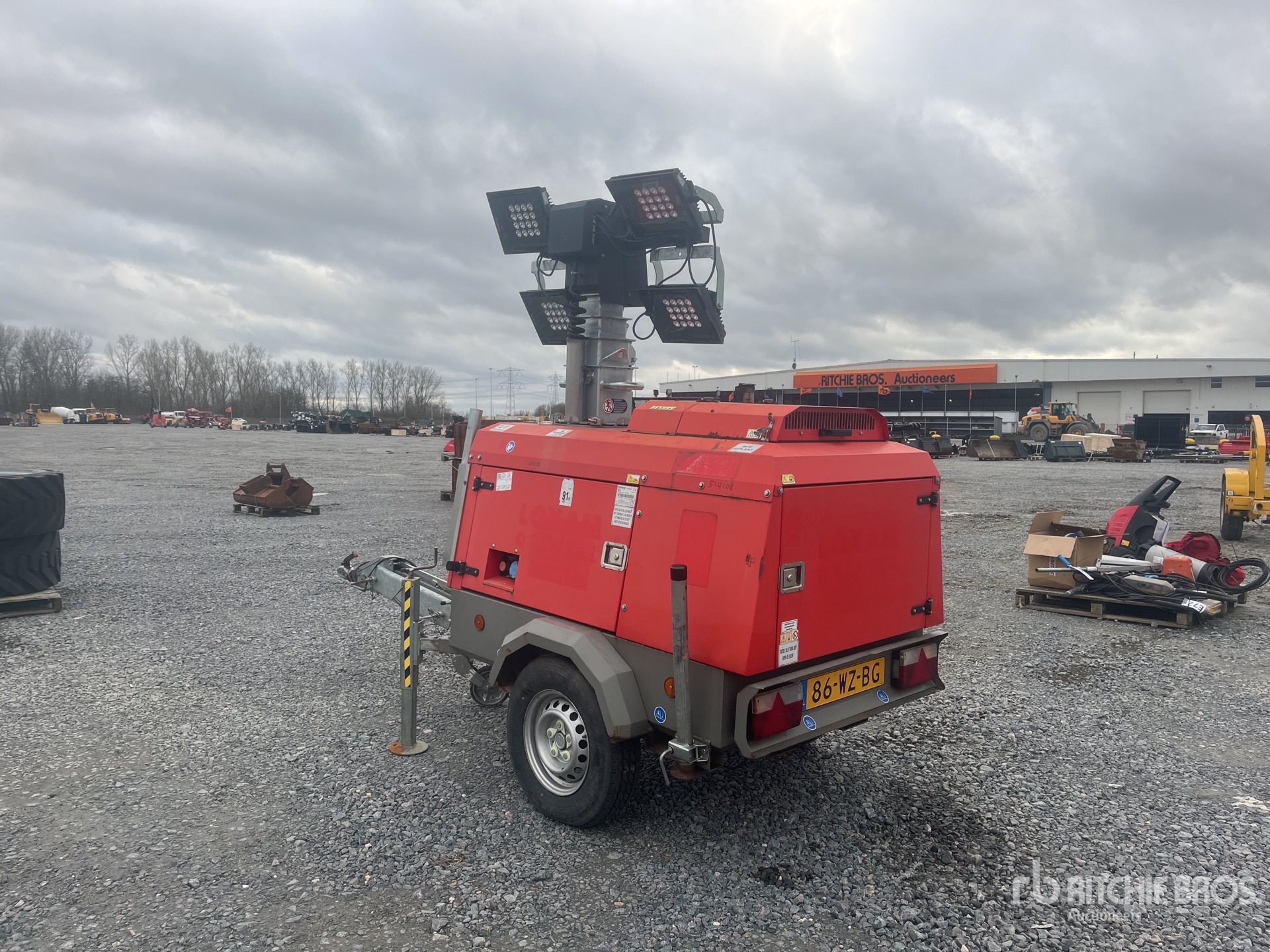 General Appearance with Picture, Left Rear Corner