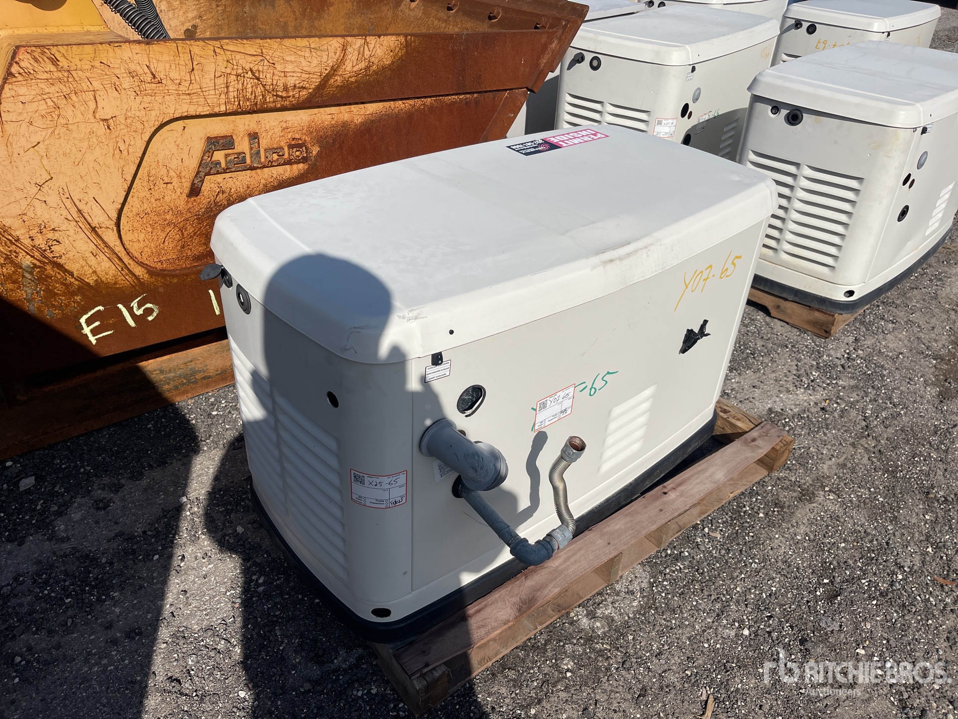 General Appearance with Foto, angolo posteriore sinistro