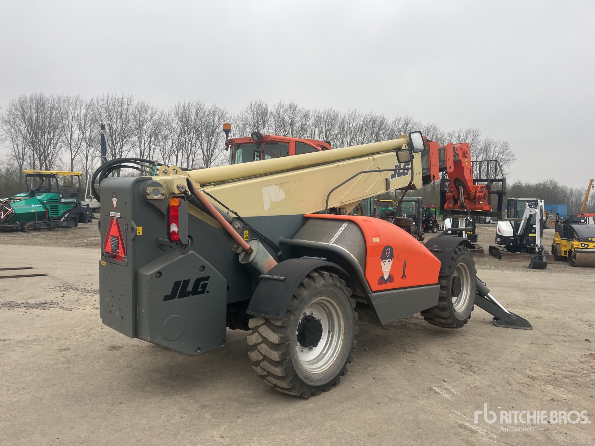 General Appearance with Picture, Right Rear Corner