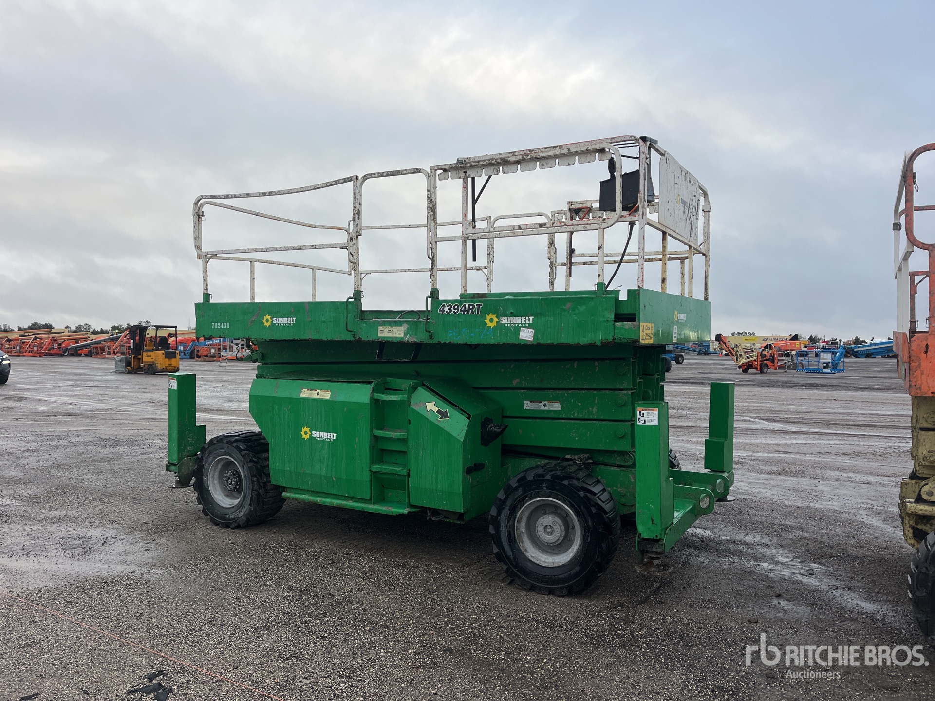 General Appearance with Picture, Right Front Corner