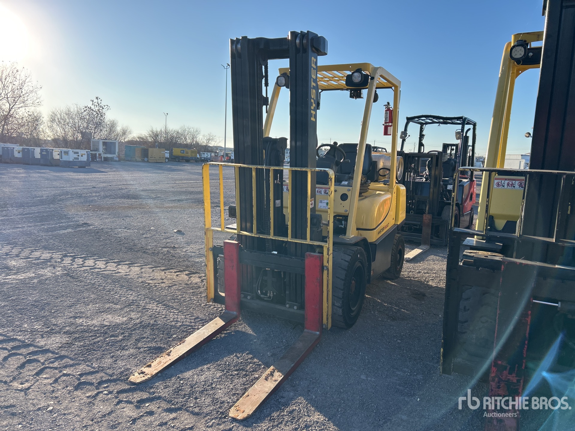 2018 Hyster H60XT 5700 lb Pneumatic Tire Forklift | Ritchie Bros ...