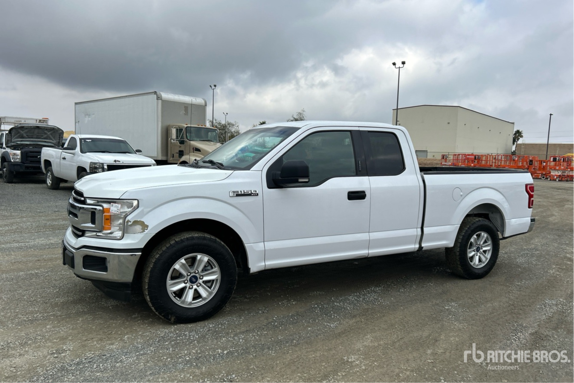 General Appearance with Picture, Left Front Corner