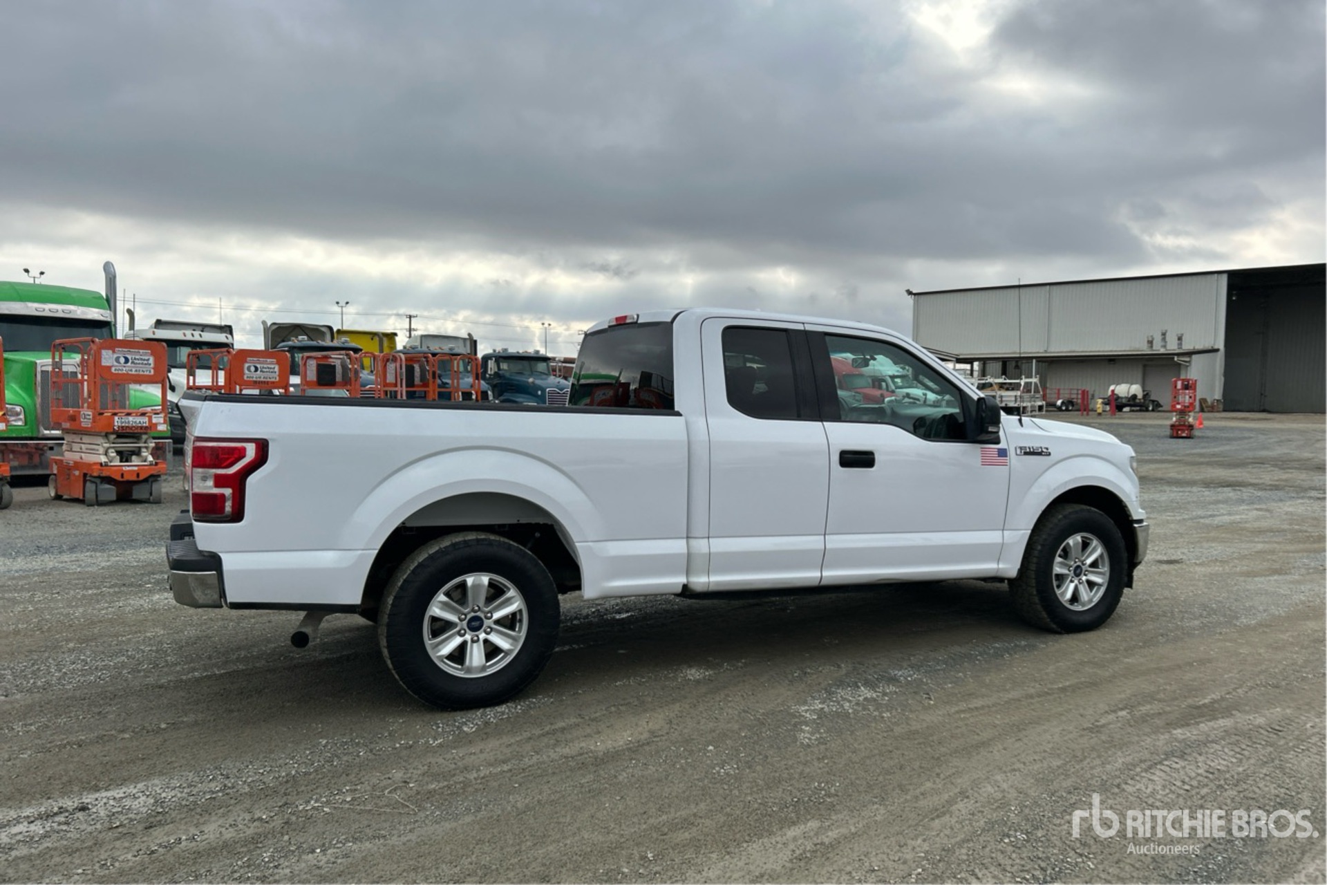 General Appearance with Picture, Right Rear Corner