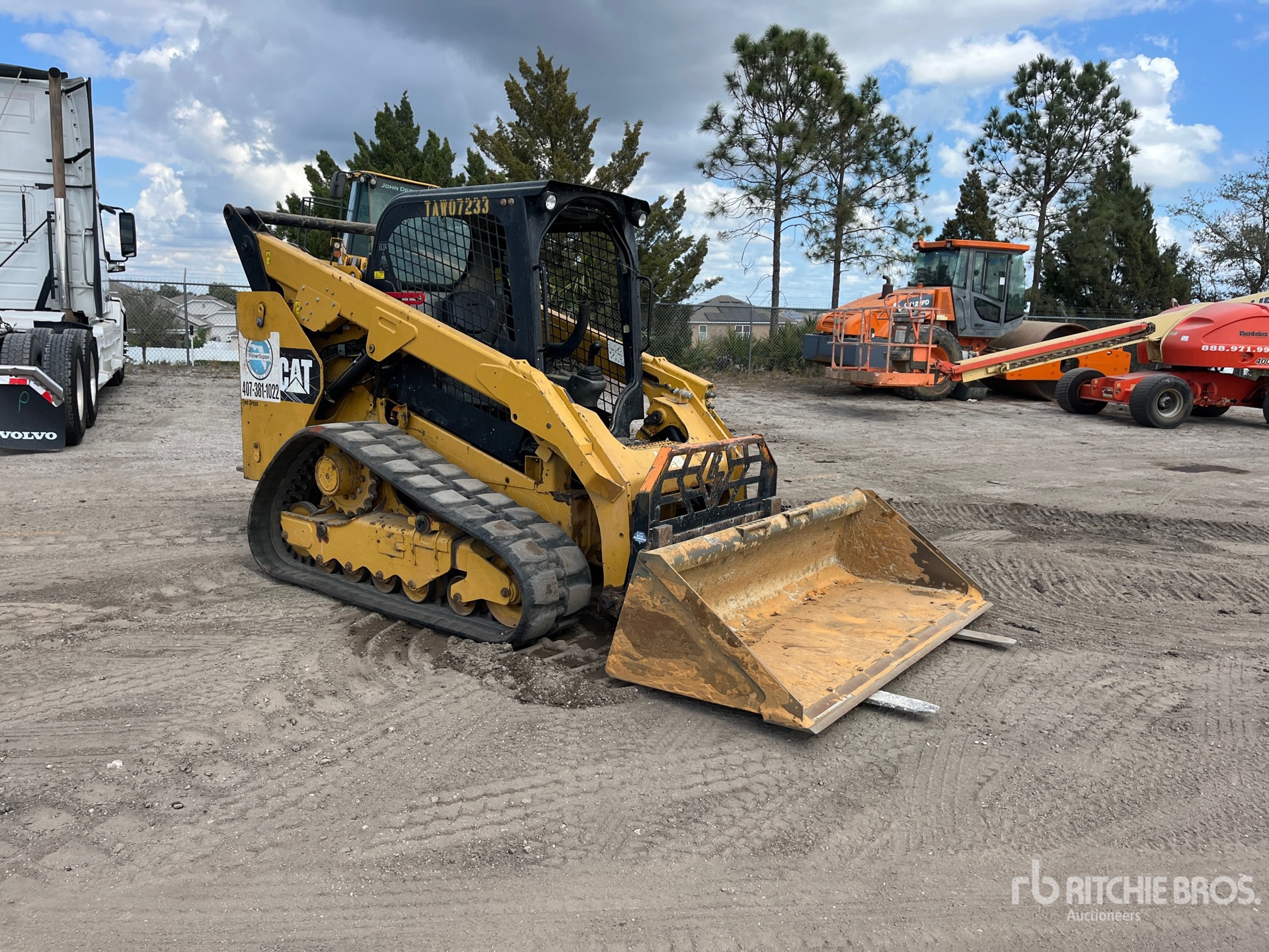 General Appearance with Picture, Right Front Corner