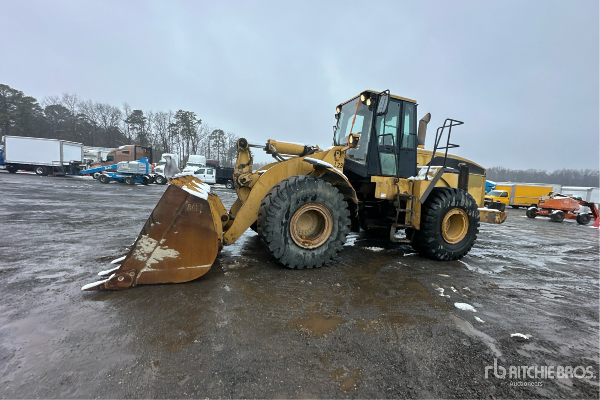 General Appearance with Picture, Left Front Corner