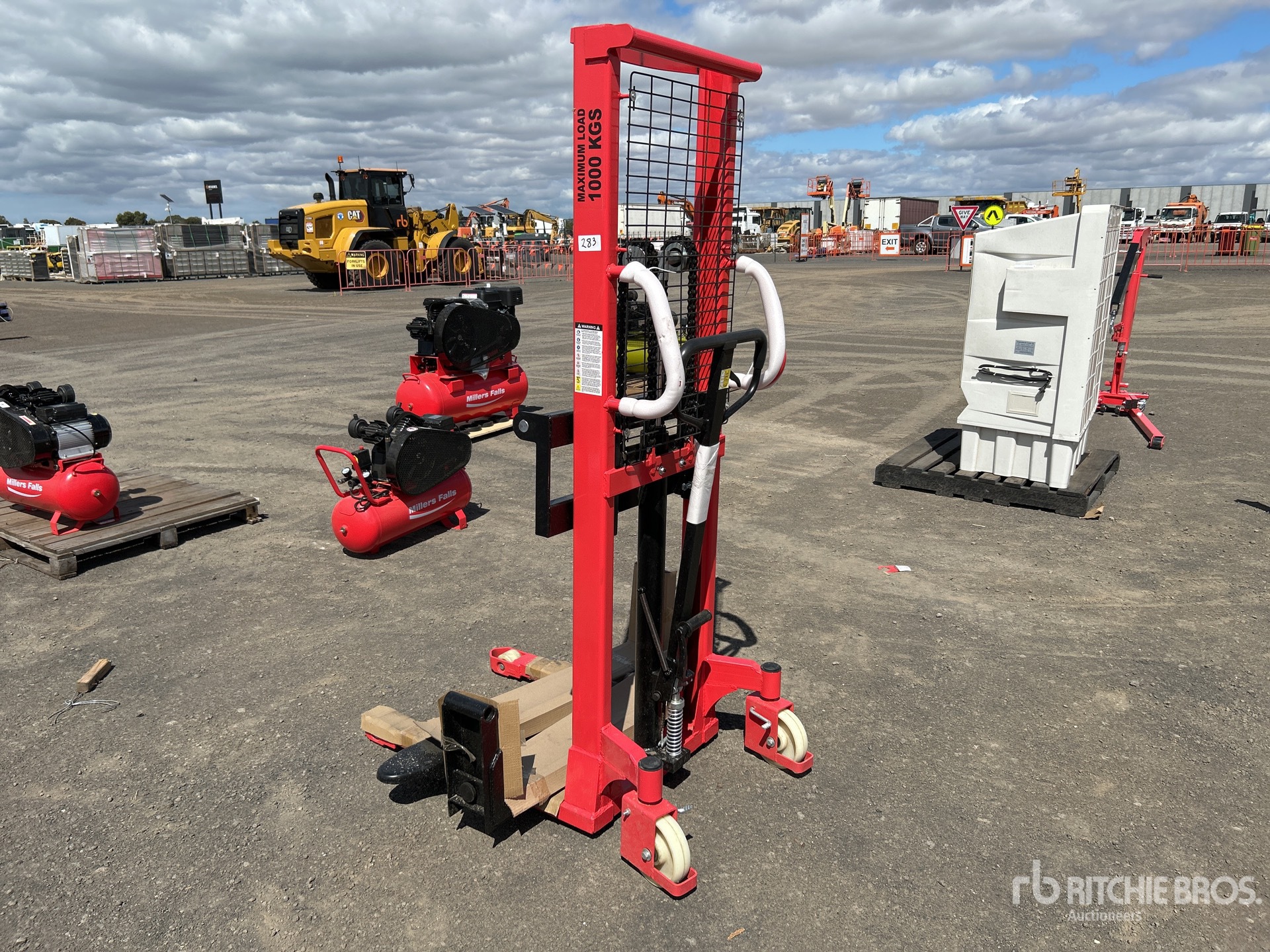 General Appearance with Picture, Left Rear Corner