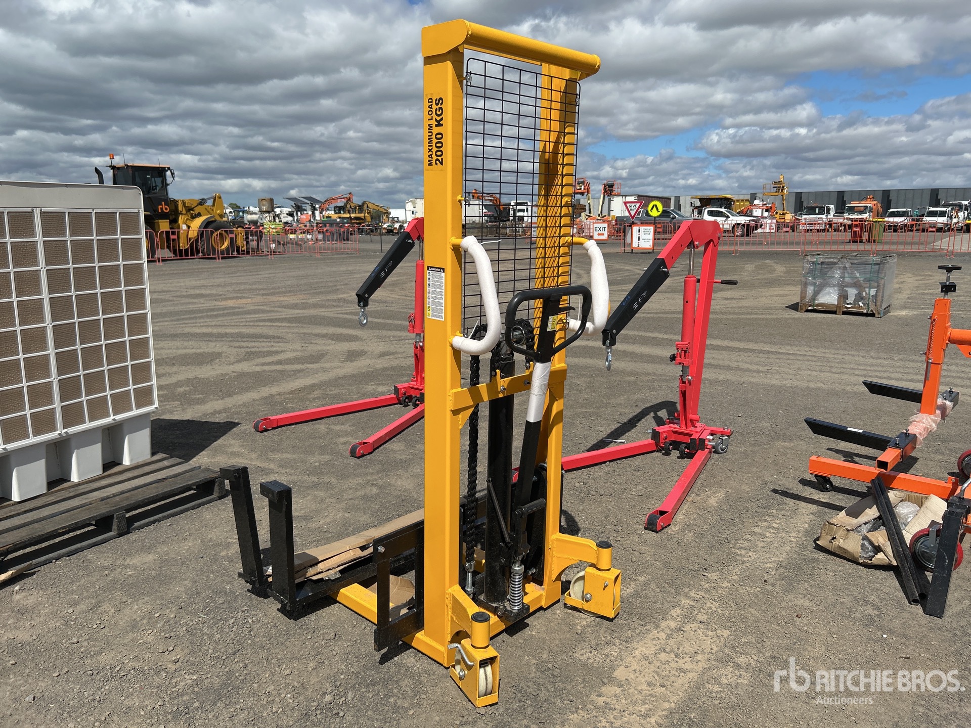 General Appearance with Picture, Left Rear Corner