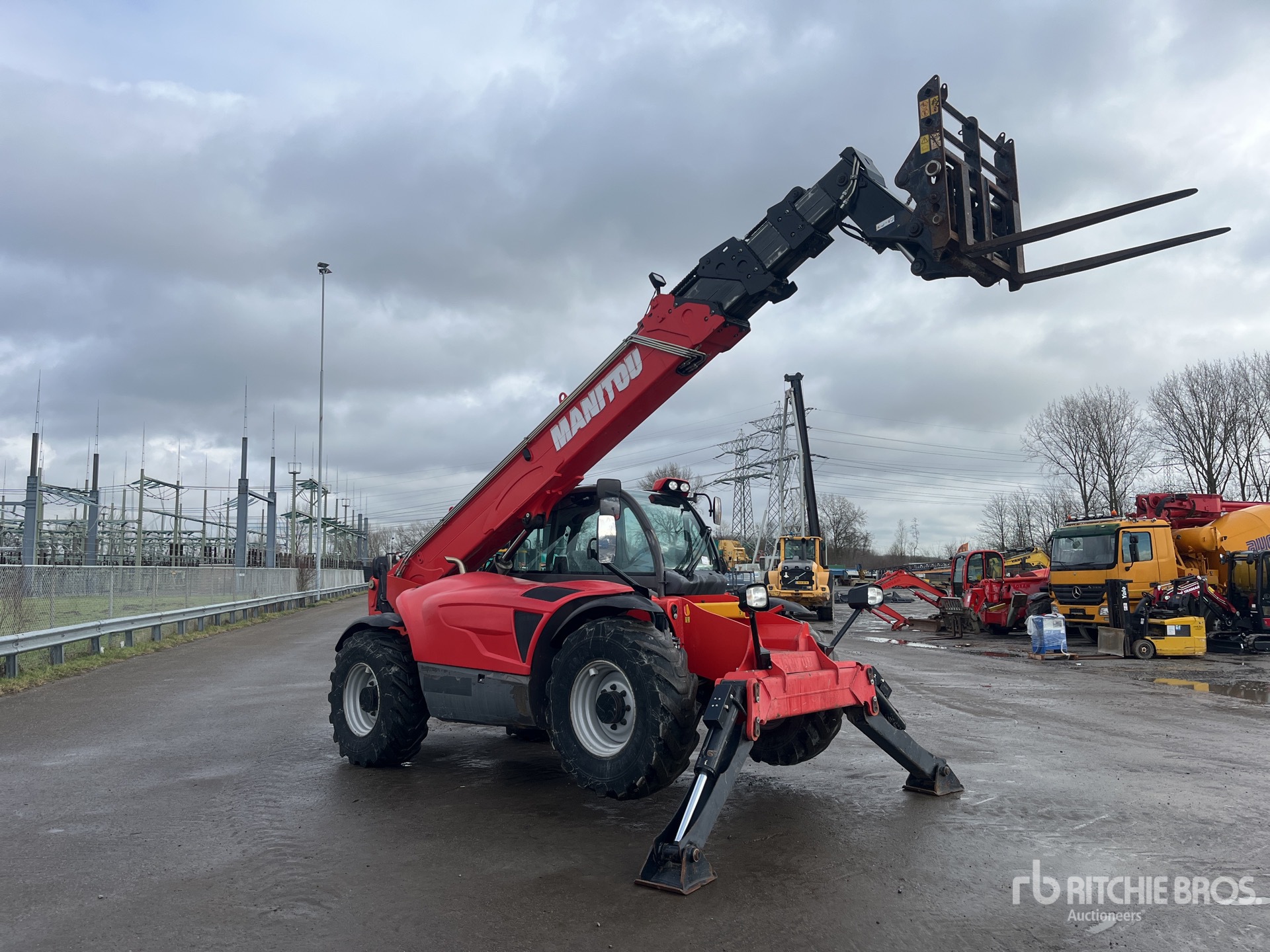 General Appearance with Picture, Right Front Corner