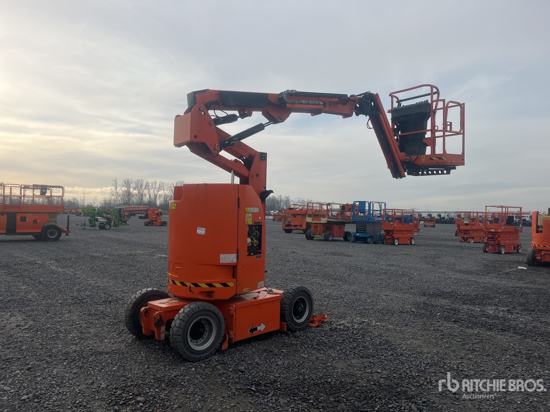 General Appearance with Picture, Left Front Corner