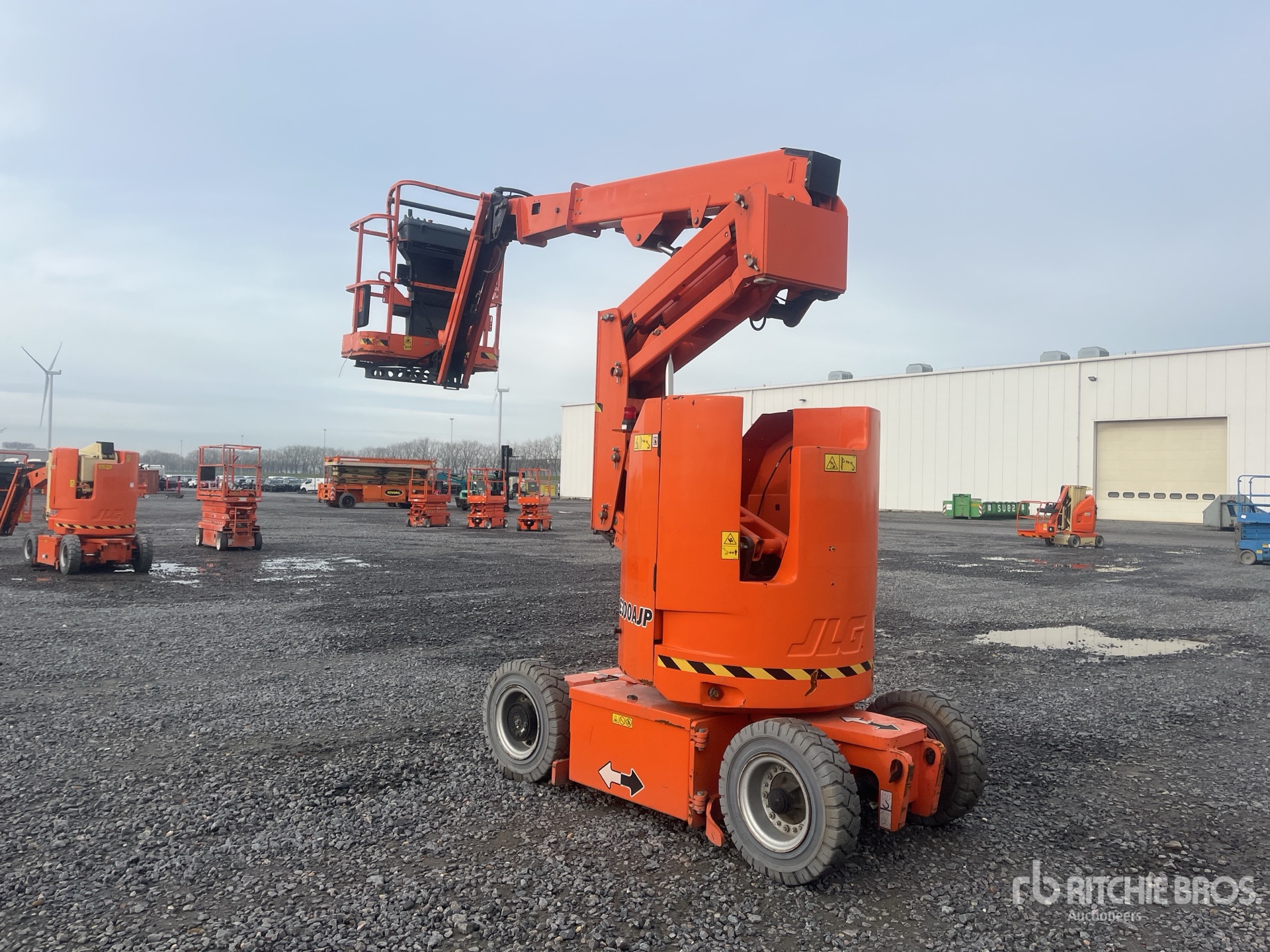 General Appearance with Picture, Right Front Corner