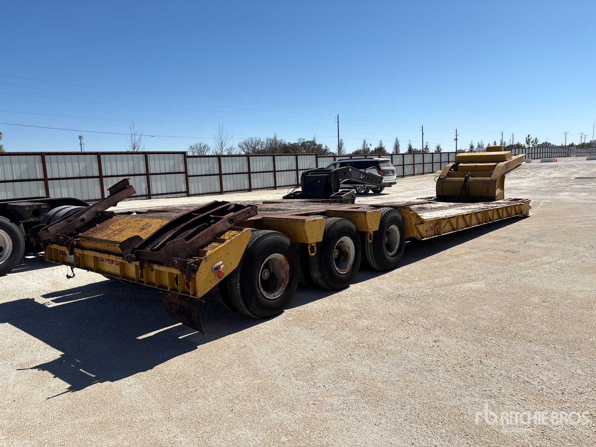 General Appearance with Bild, Ecke hinten rechts