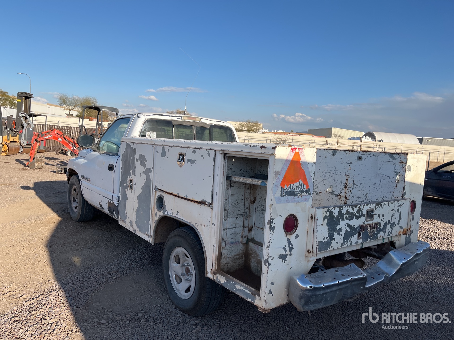General Appearance with Picture, Left Rear Corner