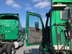 LL070358 - 2020 International LT625: Cab Doors