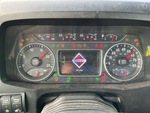 LL070358 - 2020 International LT625: Warning Lights