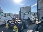 LN329019 - 2020 International LT625: Picture, Right Rear Corner