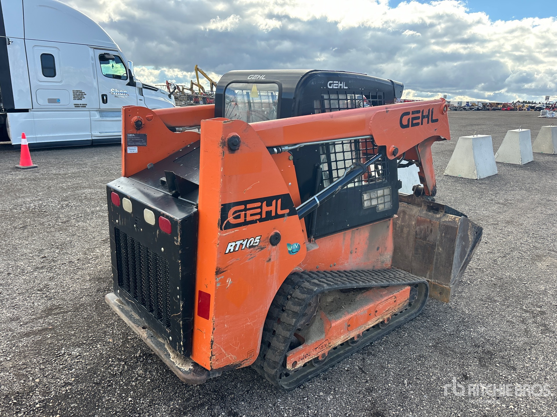 General Appearance with Picture, Right Rear Corner