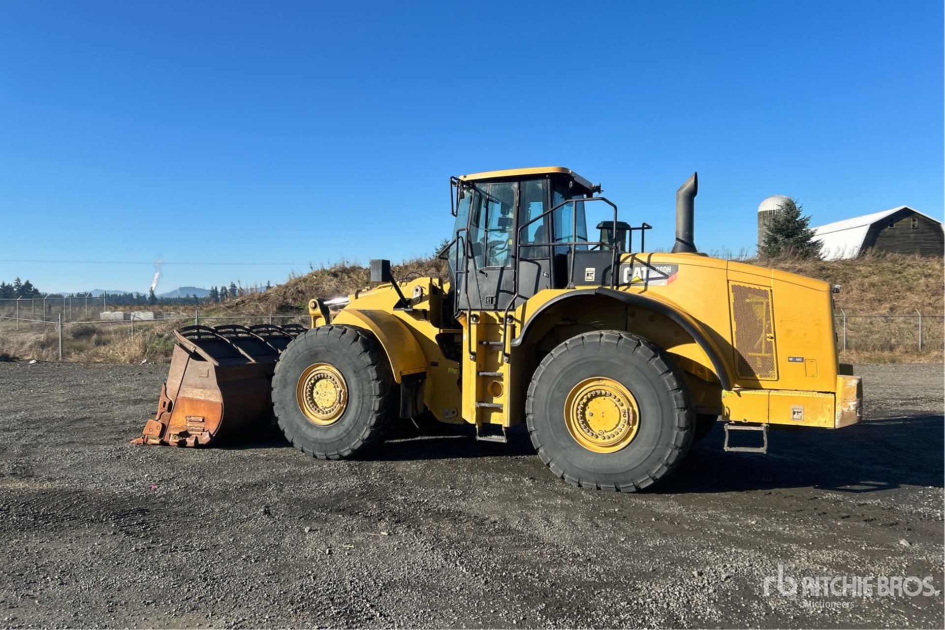 General Appearance with Picture, Left Rear Corner