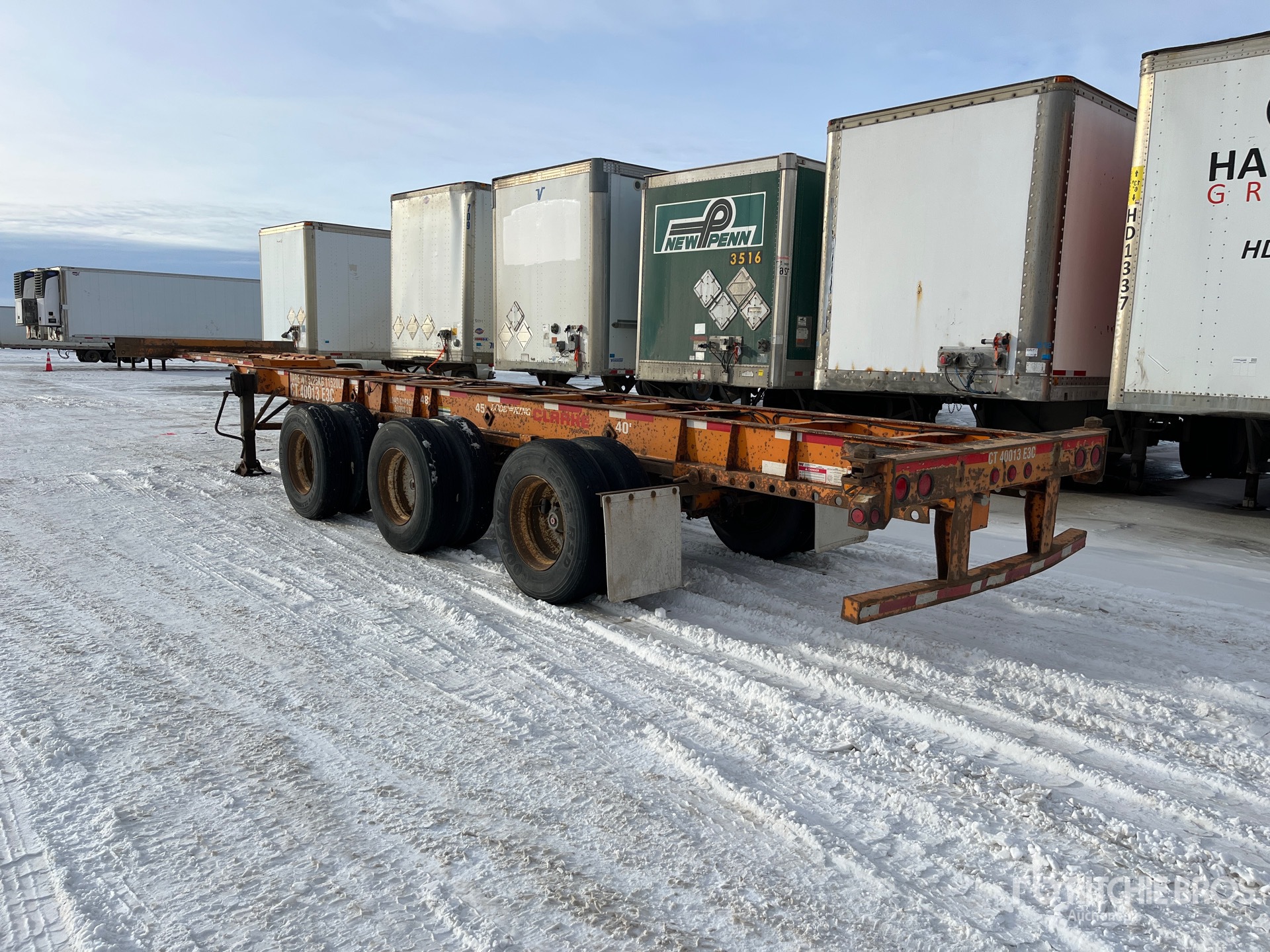 2001 Lode King 40 ft Tri/A Extendable Container Trailer | Ritchie Bros ...