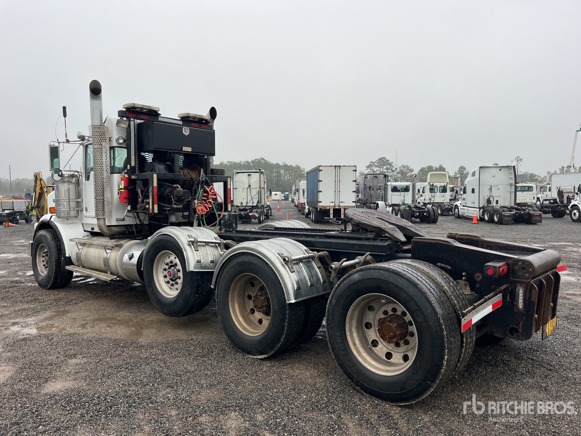 Aspect général with Image, coin arrière gauche