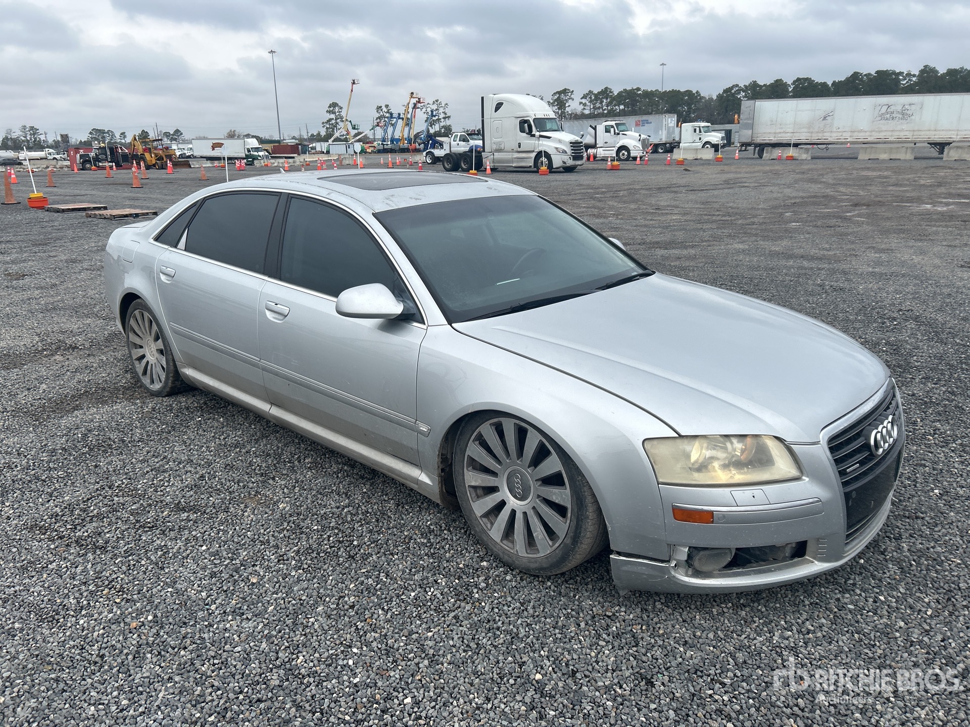 General Appearance with Picture, Right Front Corner