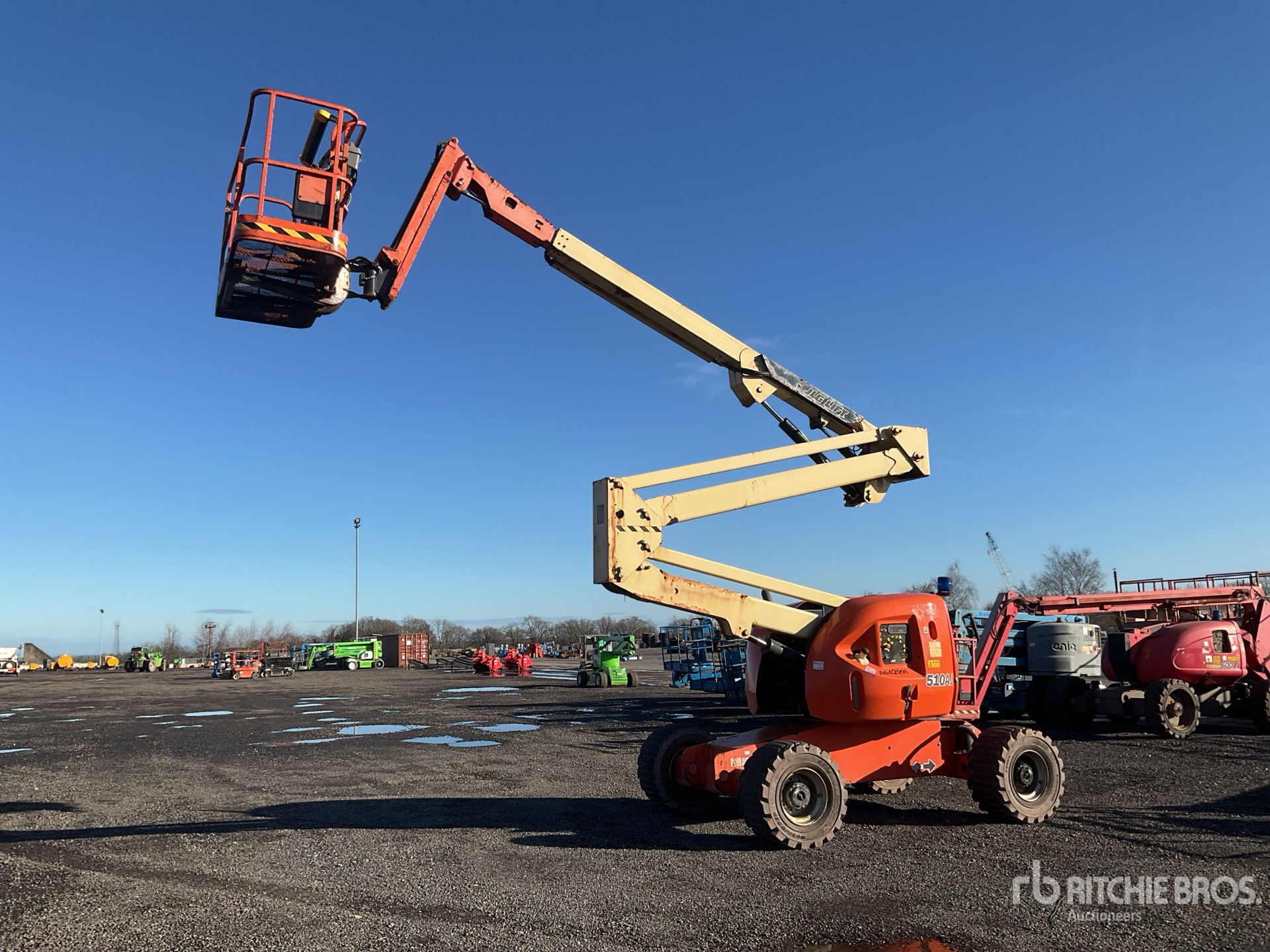 General Appearance with Featured Photo