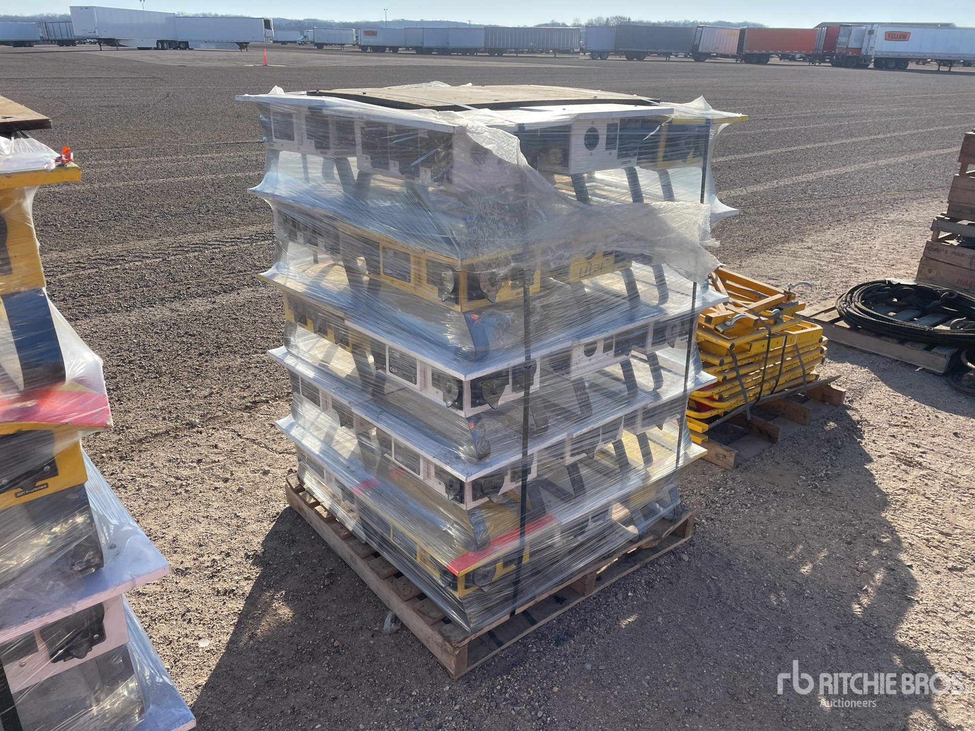 General Appearance with Foto, angolo posteriore sinistro