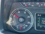 NN195224 - 2022 International LT625: Oil Pressure