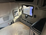 NN195224 - 2022 International LT625: Sleeper Interior