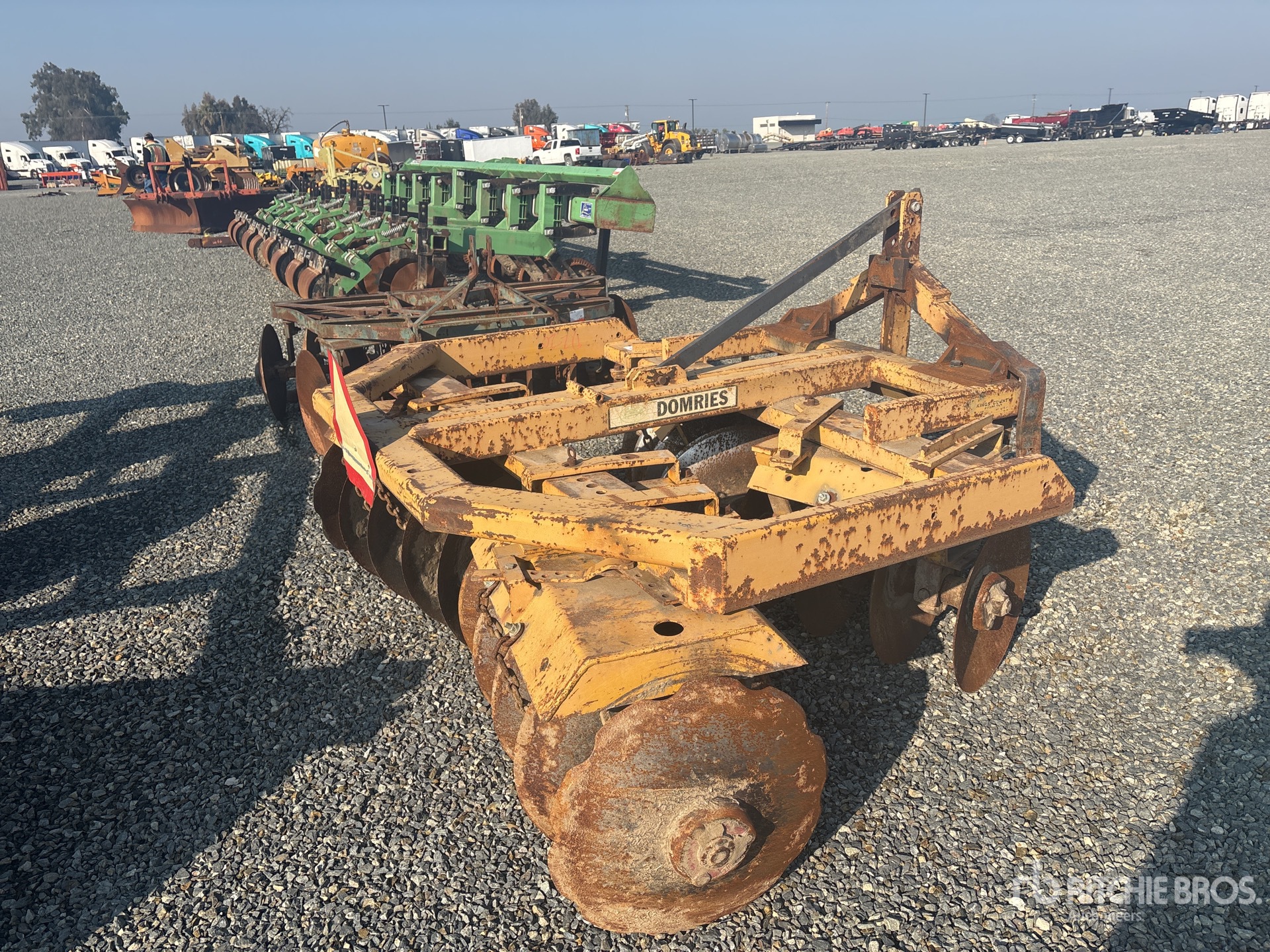 Aspect général with Image, coin arrière droit