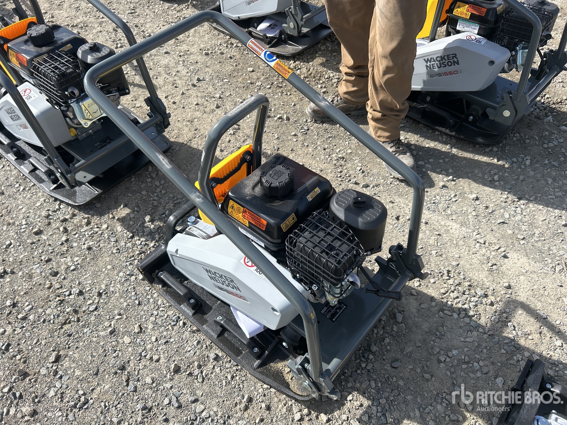 General Appearance with Featured Photo