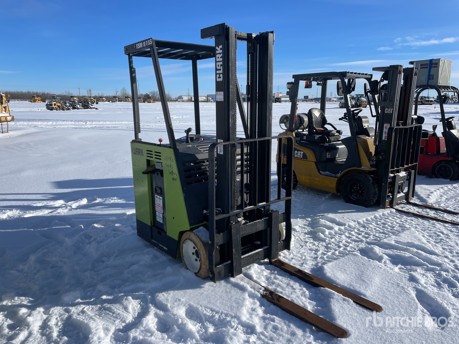 General Appearance with Picture, Right Front Corner