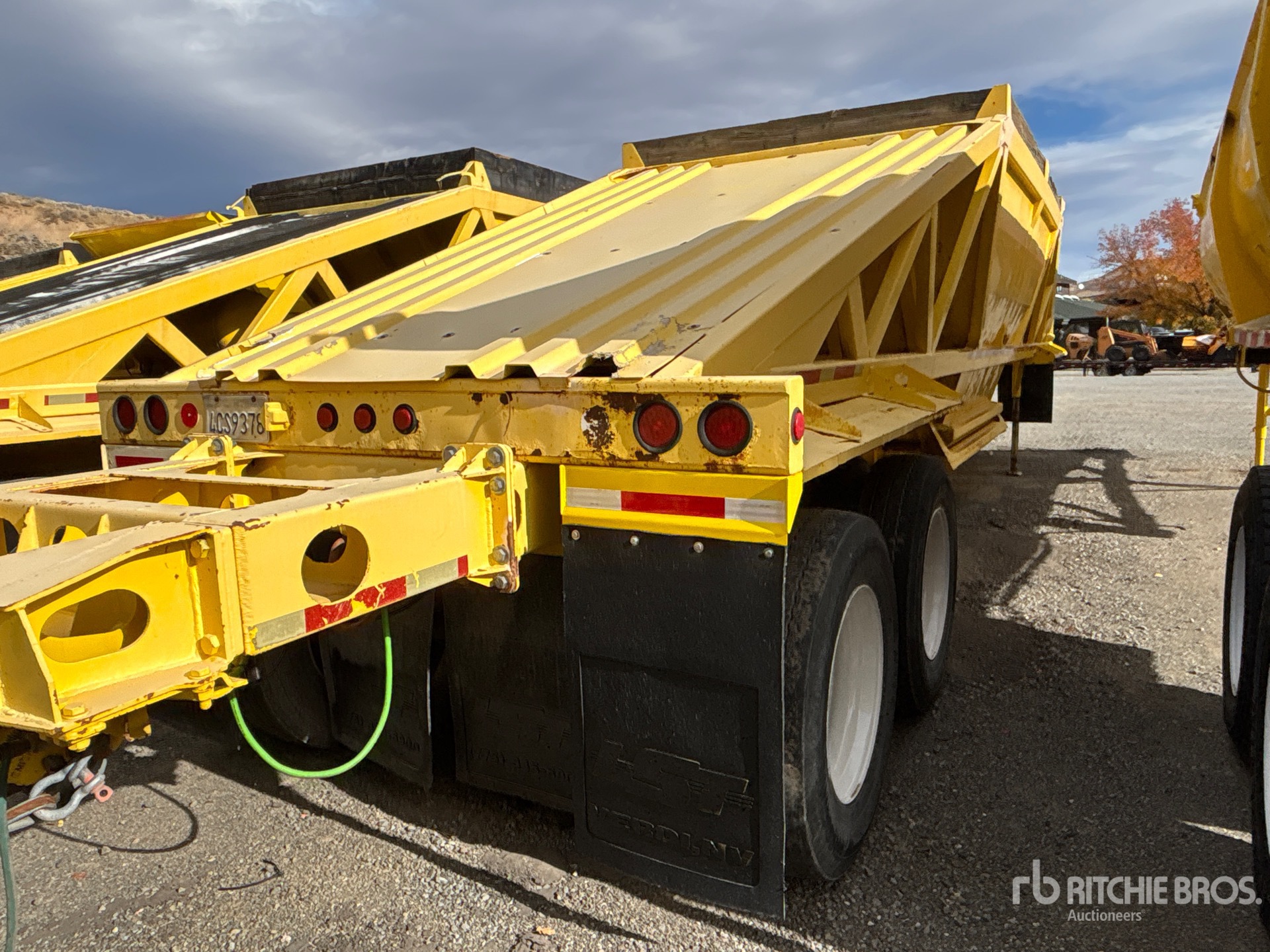 General Appearance with Bild, Ecke hinten rechts