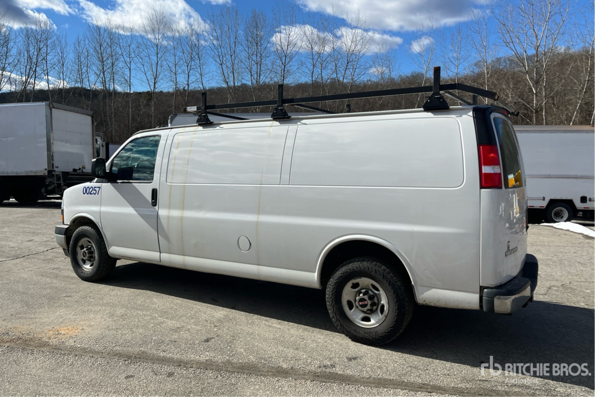 General Appearance with Picture, Left Rear Corner