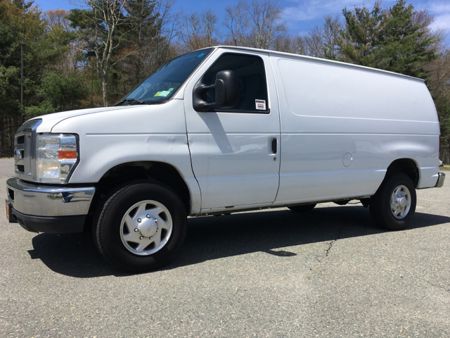 2012 Ford Econoline E-350 Super Duty Cargo Van