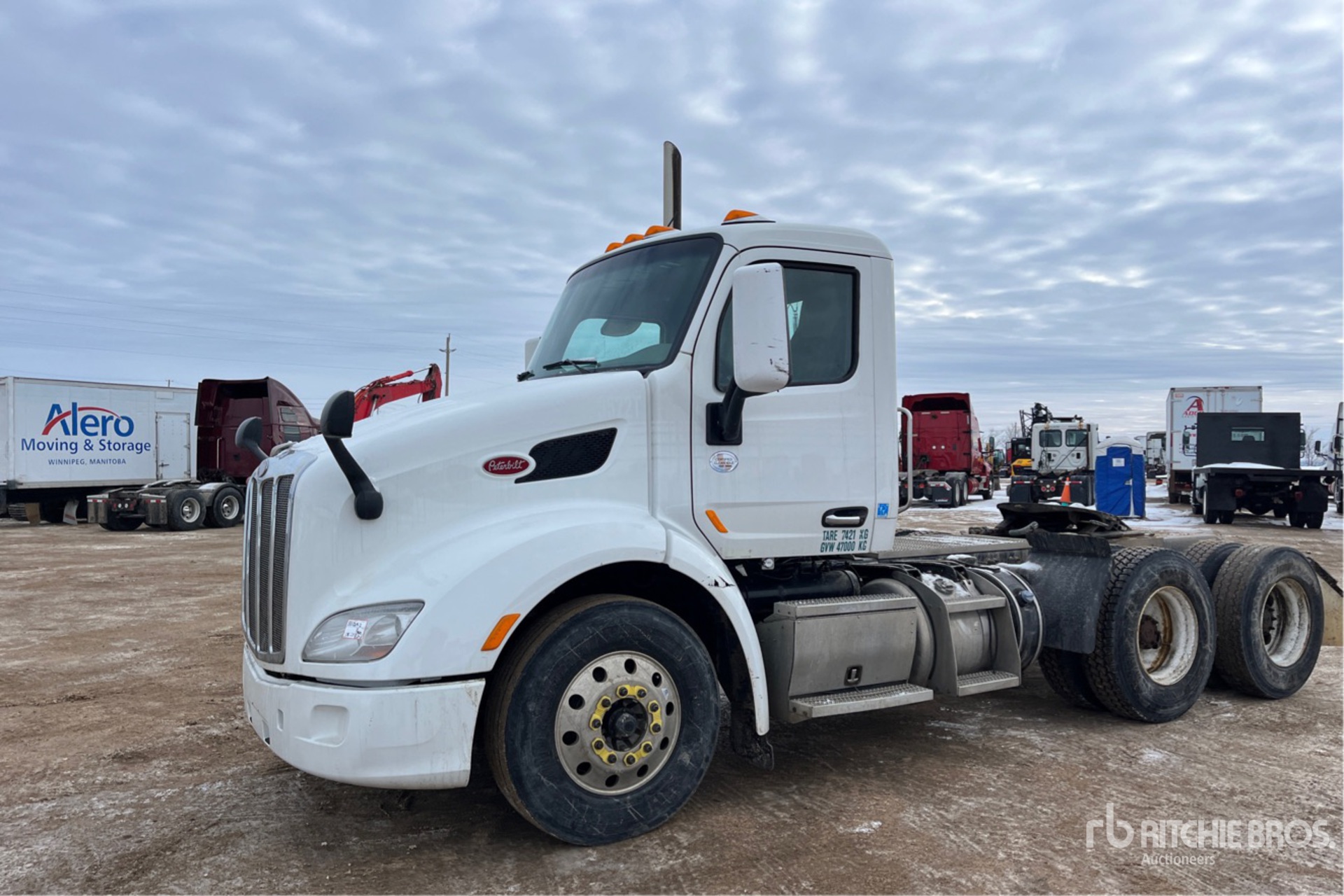 General Appearance with Foto, angolo anteriore sinistro