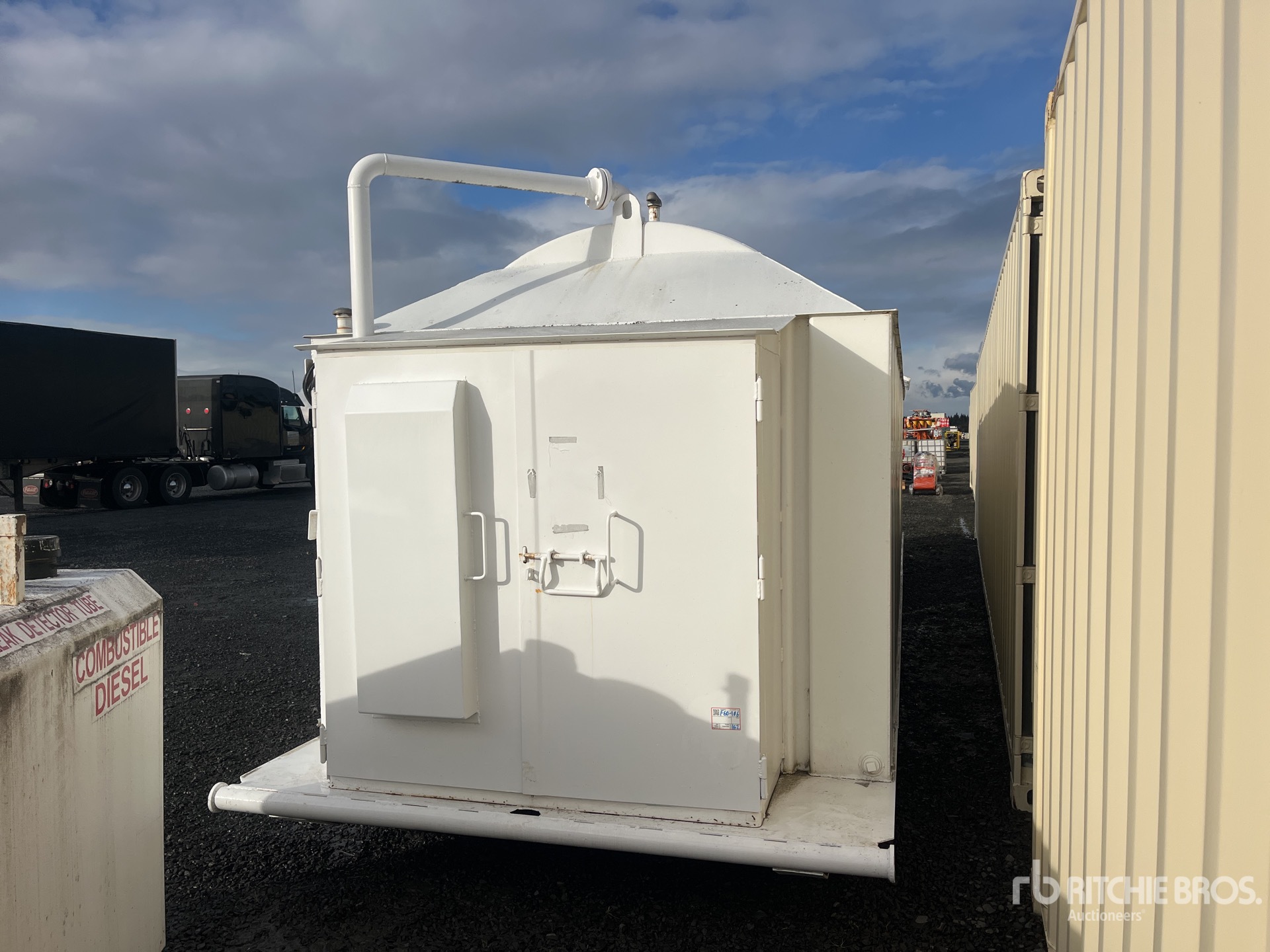 General Appearance with Picture, Left Rear Corner