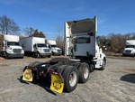 LN203598 - 2020 International LT625: Picture, Right Rear Corner