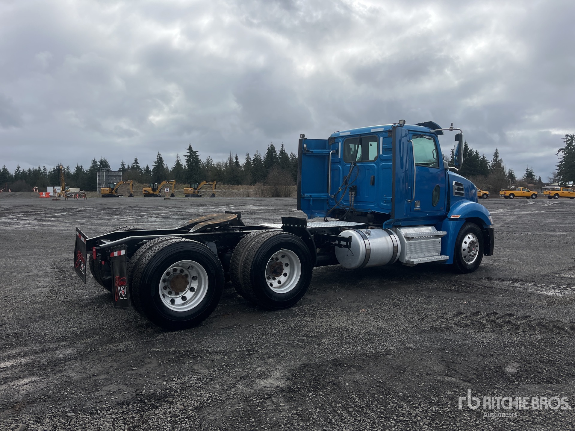 2021 Western Star 5700EX 6x4 T/A Day Cab Truck Tractor | Ritchie Bros ...