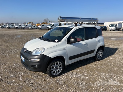 General Appearance with Foto, angolo anteriore sinistro