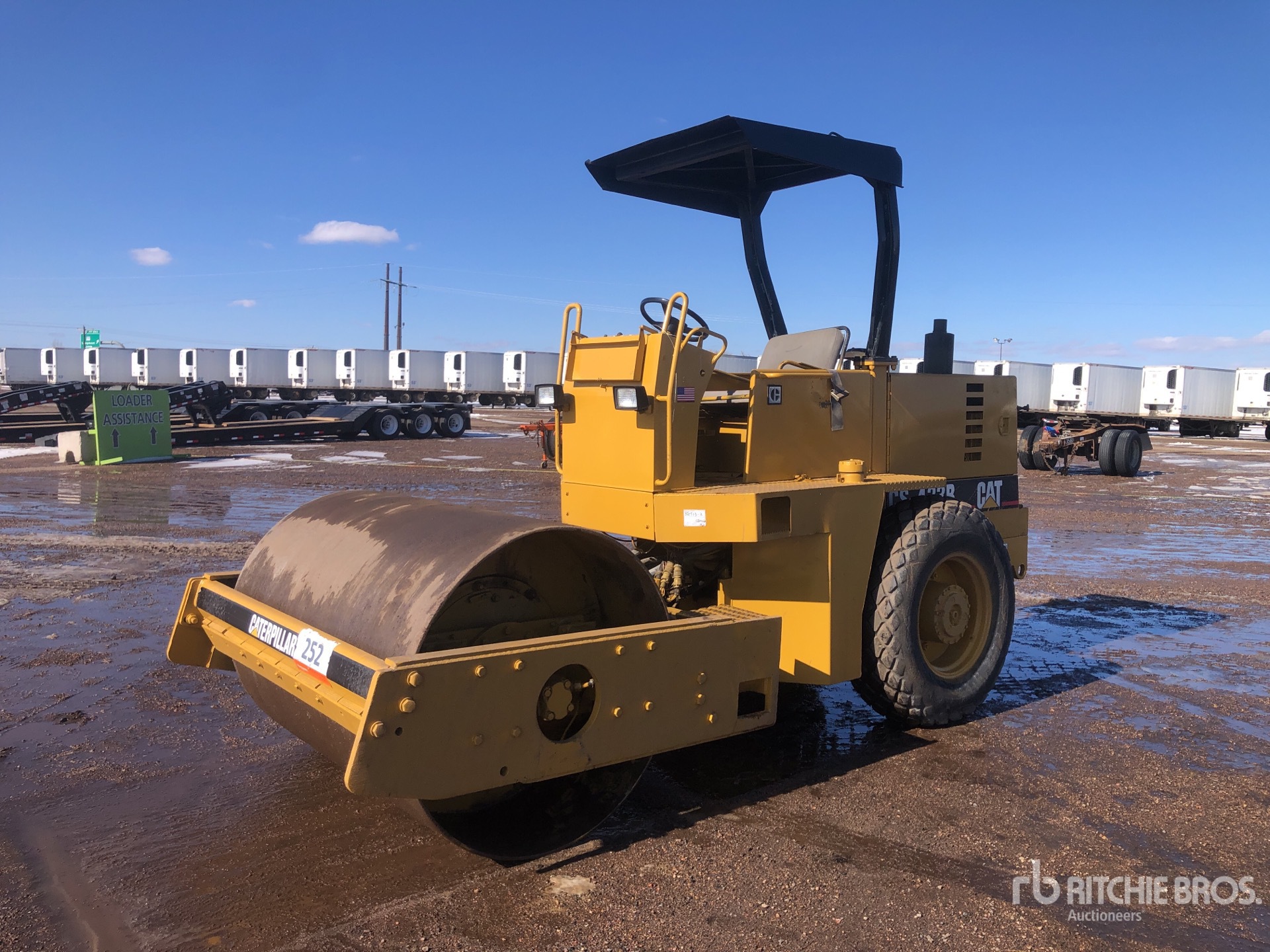 1988 Cat CS-433B Smooth Drum Compactor | Ritchie Bros. Auctioneers
