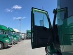 MN031102 - 2021 International LT625: Cab Doors
