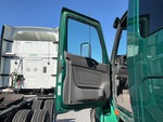 MN031113 - 2021 International LT625: Cab Doors